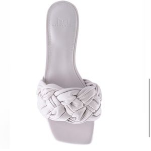 Marc Fisher LTD Leather White/Grey Cerita Slide Heel Sandals Nude Bottom Nordy